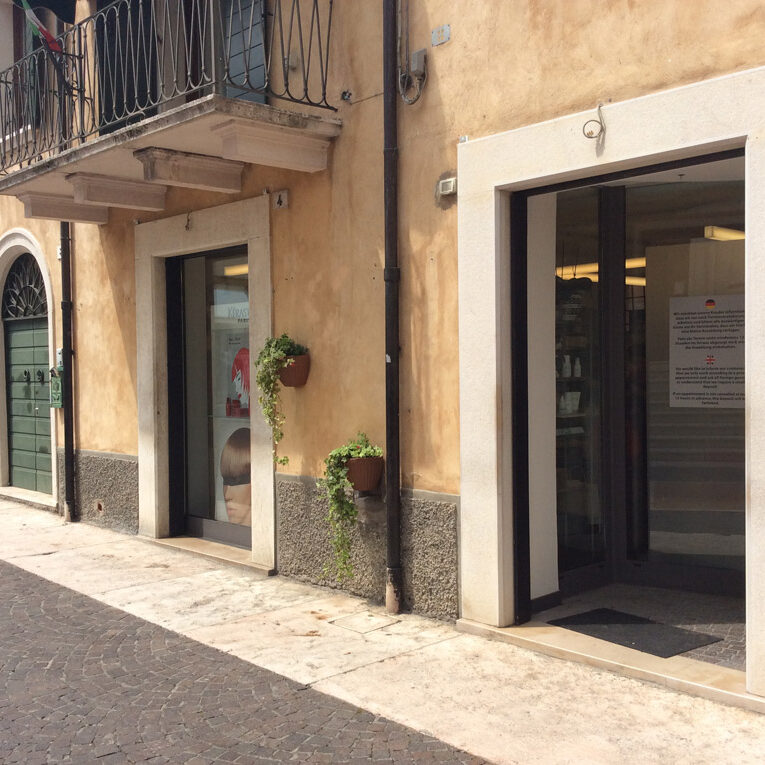 Paola Ruffato parrucchiera per signora Lazise