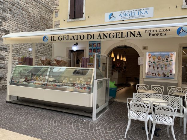 Gelateria di Zanandreis Lina a Lazise Gelateria di Zanandreis Lina a Lazise