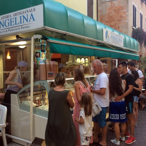 Gelateria di Zanandreis Lina a Lazise