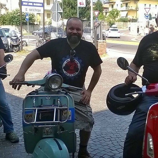 Rental Vespa Lazise